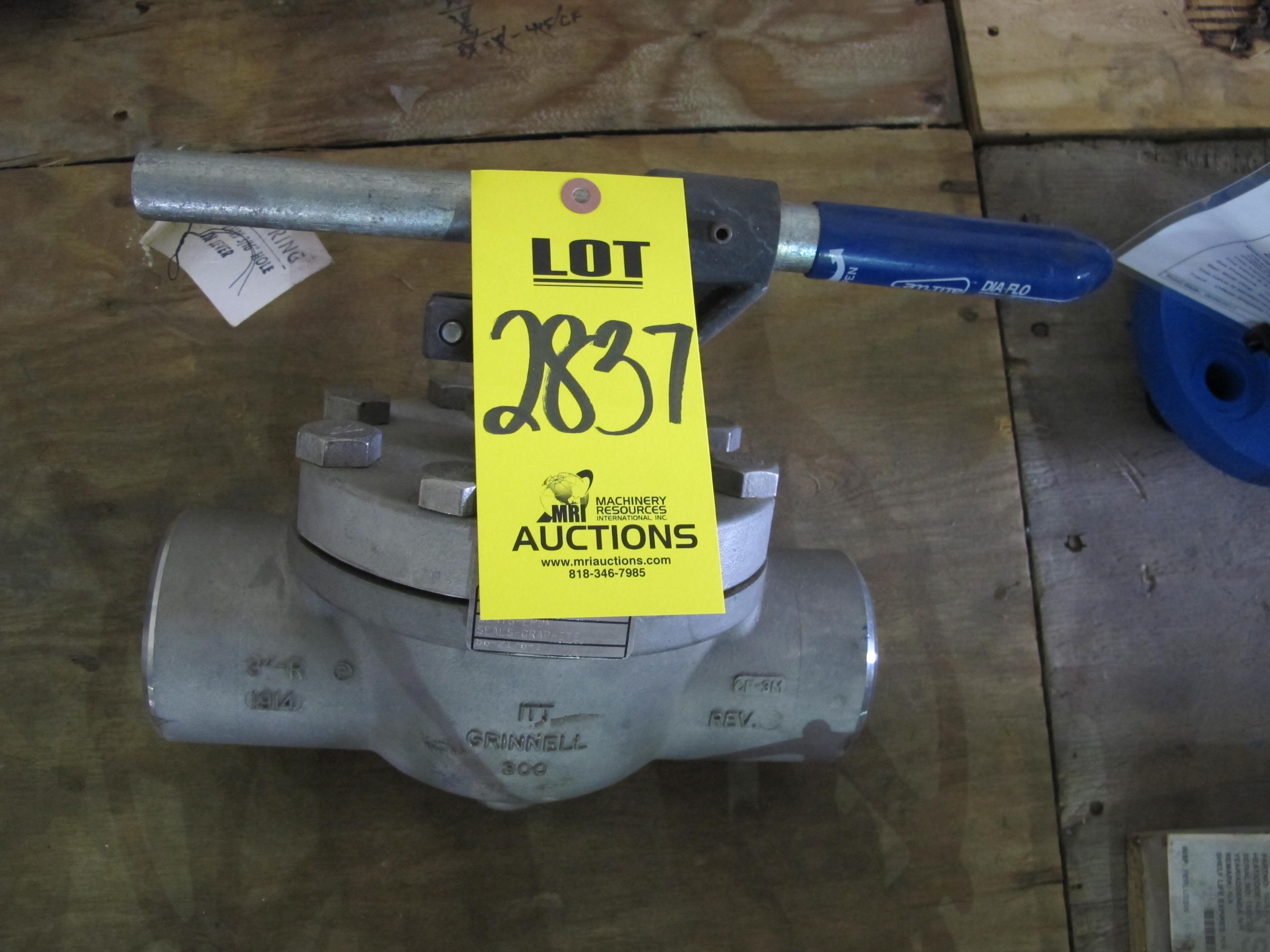 VALVE, BALL TYPE, 3" SIZE, SS MATERIAL, BUTTWELD CONNECTIONS, INLINE STYLE, T-HANDLE OPERATOR. (W-51) LOADING & HANDLING FEE $15-